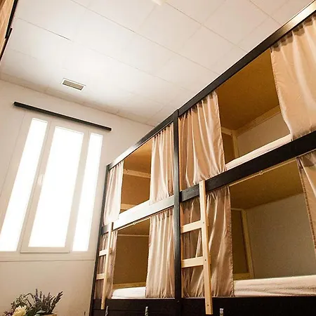 Hostal Sulok *