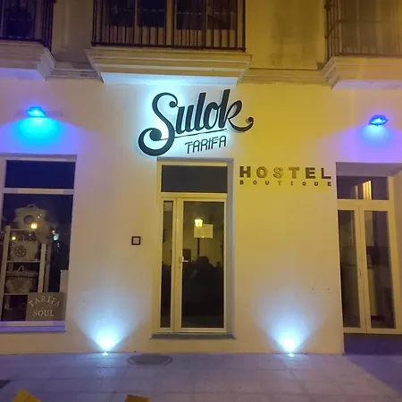 Sulok Hostal *